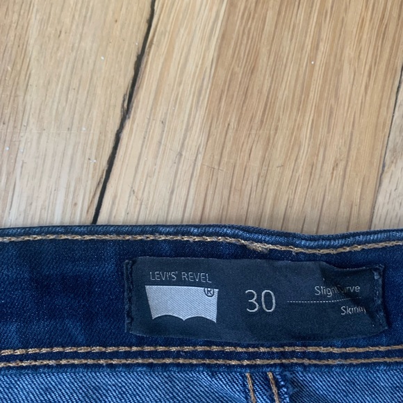 Levi’s REVEL slight curve Skinny Jean. Size 30 - Picture 2 of 3